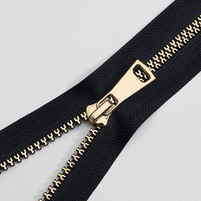 YAB Great Wall Teeth Zipper