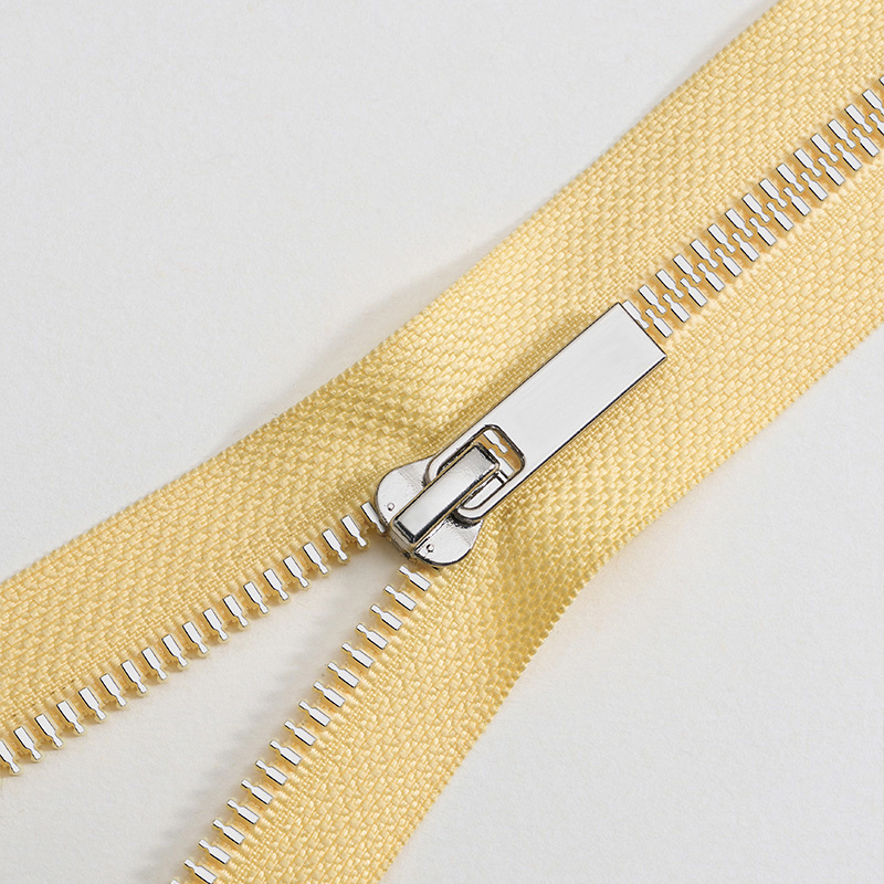 YAB Imitation Swiss teeth Zipper