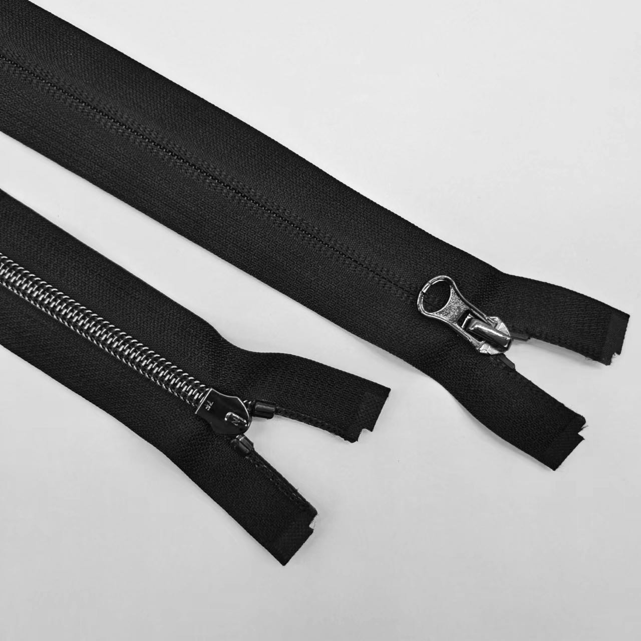 YAB Krola Euzor Delzy metal zipper,Nylon Zipper,Plastic Zipper Manufacturer and Suppliers