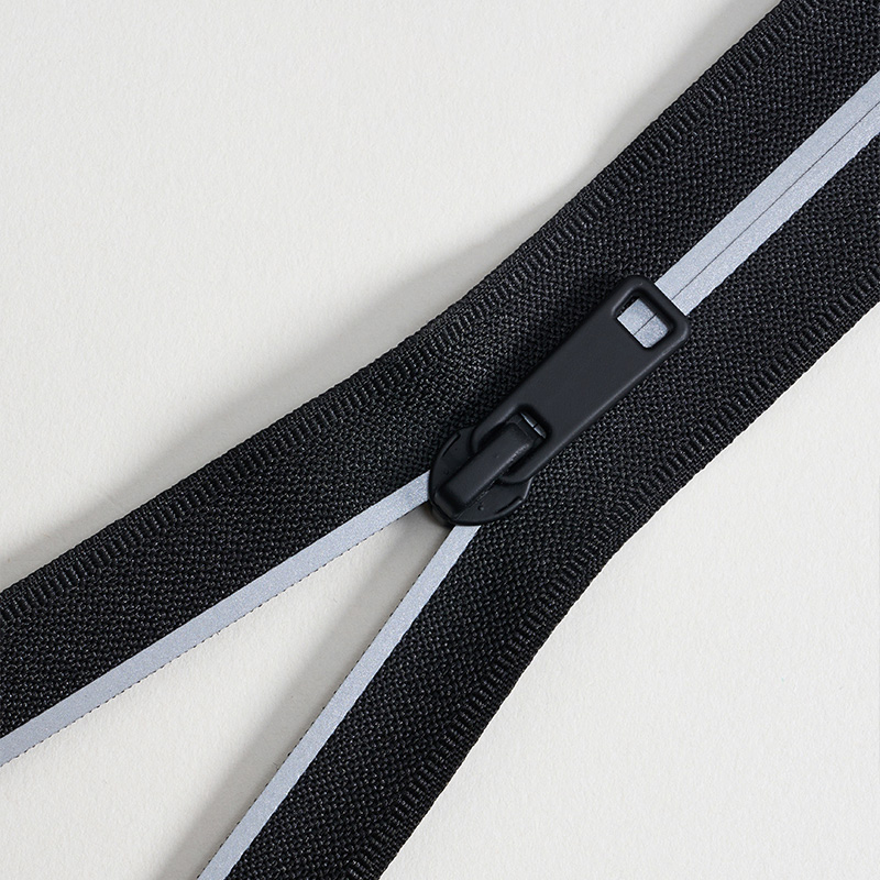 YAB Nylon zipper reverse installation with middle white strip