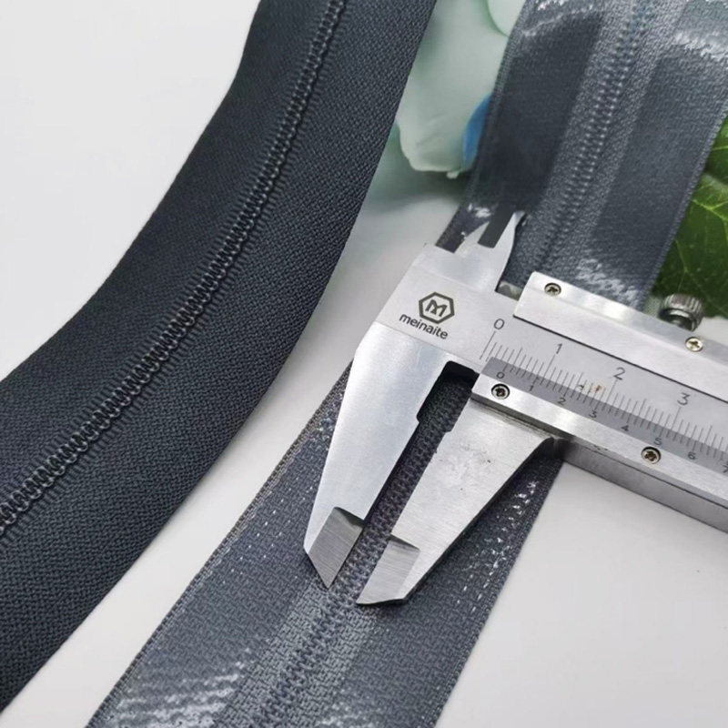 No.3 Double Bonetrack Weldable Zippers( 10mm hot melt film) Curtain zippers