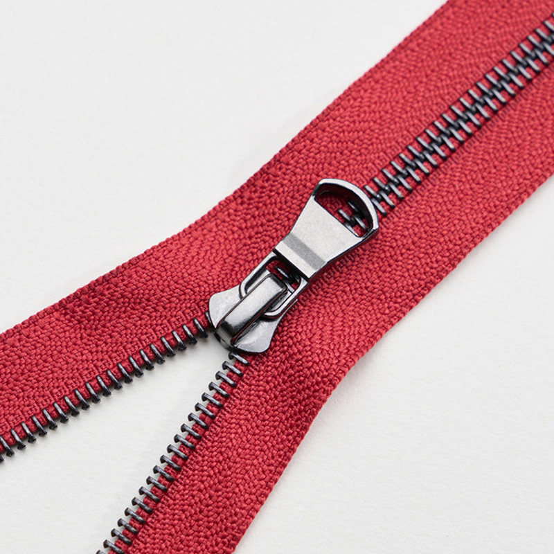 YAB EUZOR Red European style teeth metal zipper